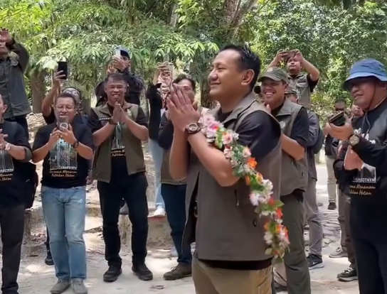 Harapan Baru dari Tesso Nilo Aksi Penanaman Pohon Bersama Wakil Menteri Kehutanan dan Rimbawan Riau (1)